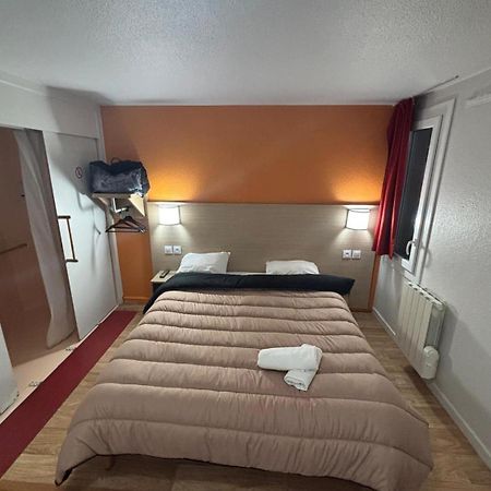 Classic Hotel - Fontenay Tresigny Bagian luar foto