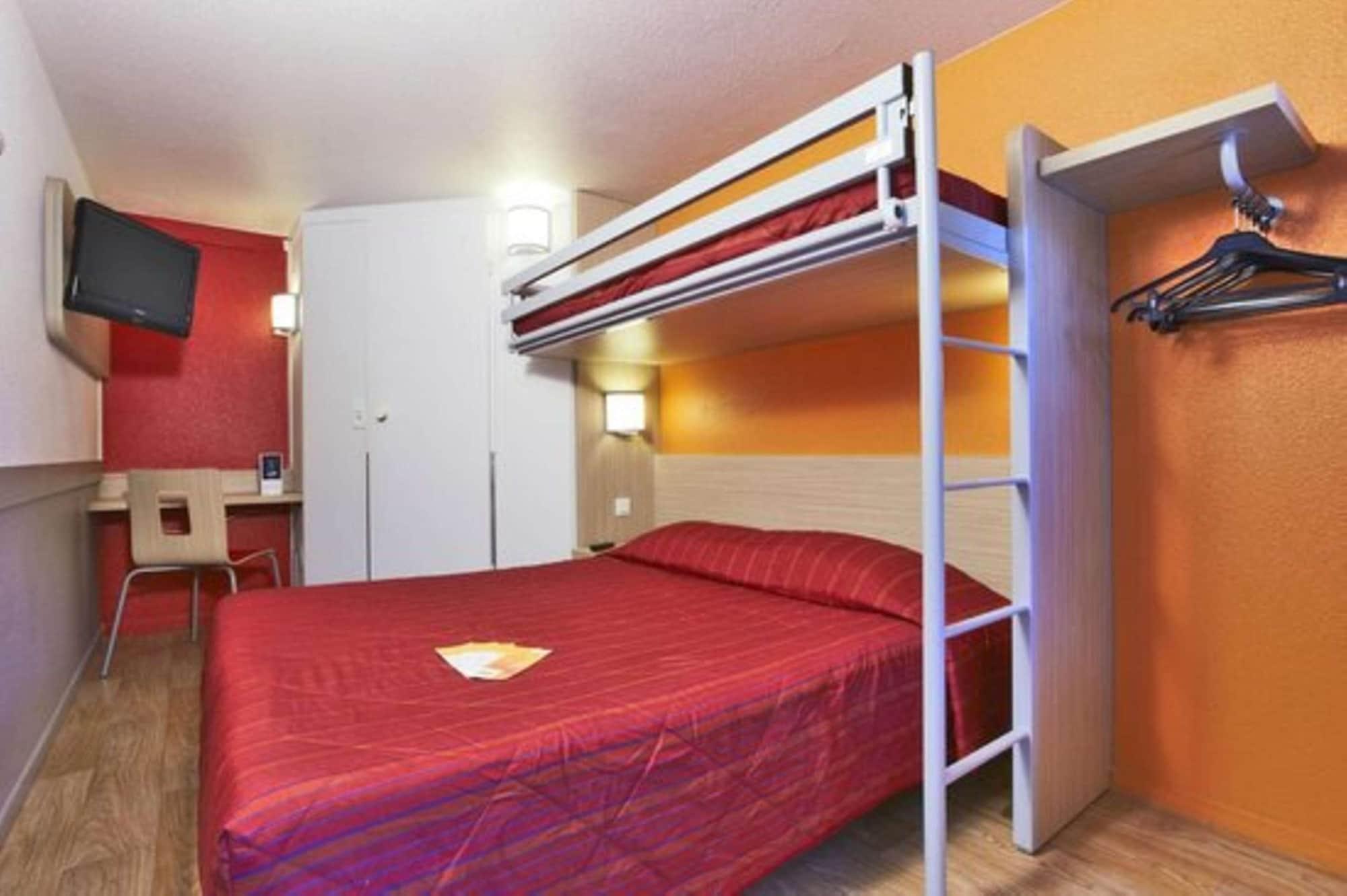 Classic Hotel - Fontenay Tresigny Bagian luar foto