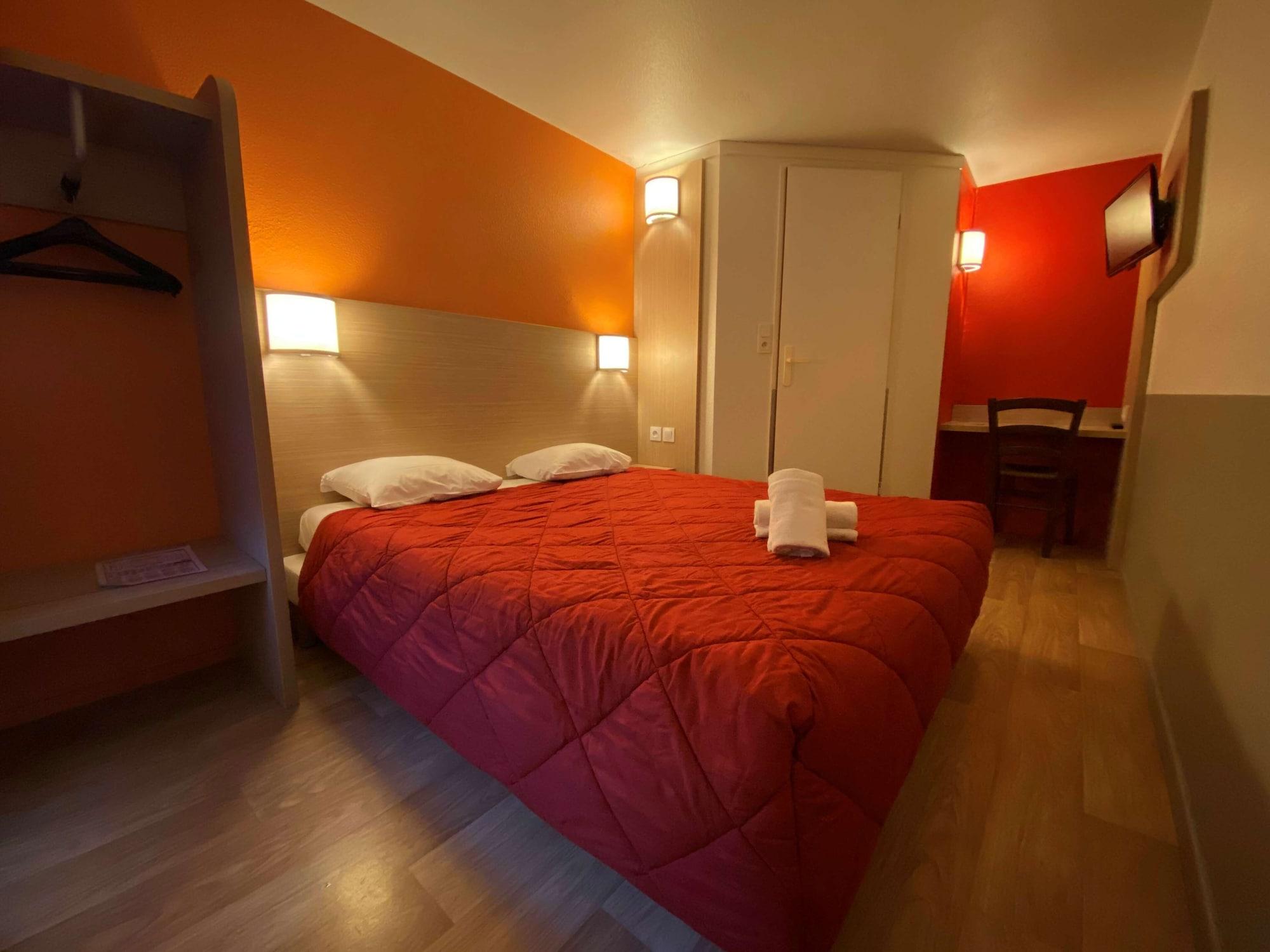 Classic Hotel - Fontenay Tresigny Bagian luar foto