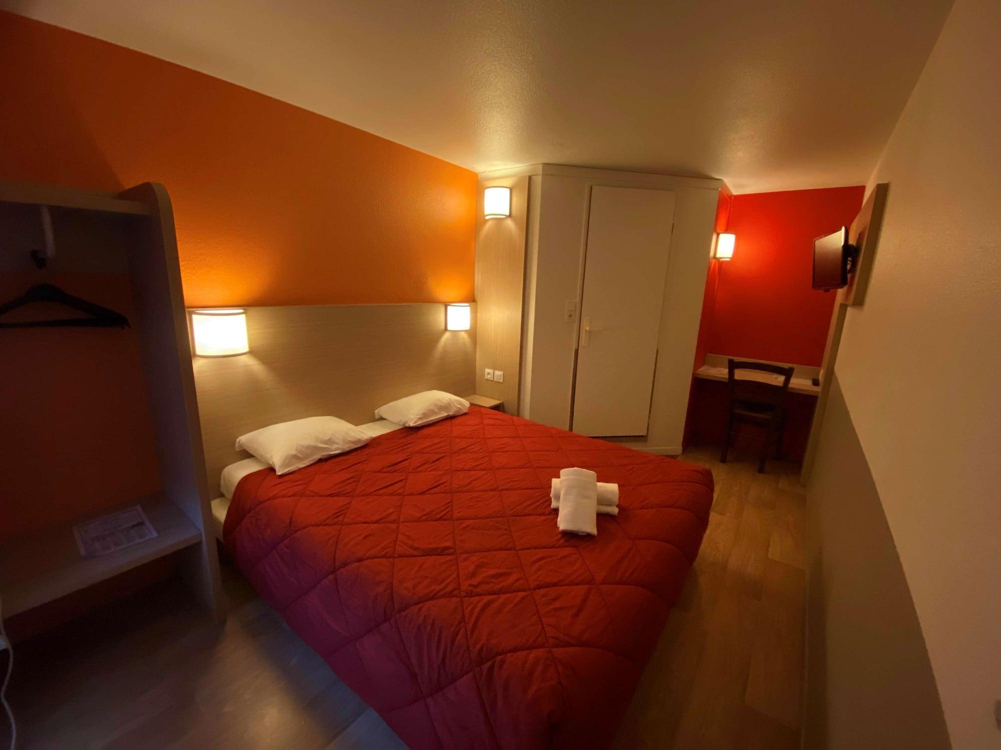 Classic Hotel - Fontenay Tresigny Bagian luar foto