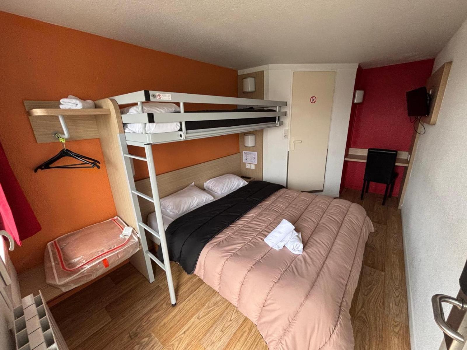 Classic Hotel - Fontenay Tresigny Bagian luar foto