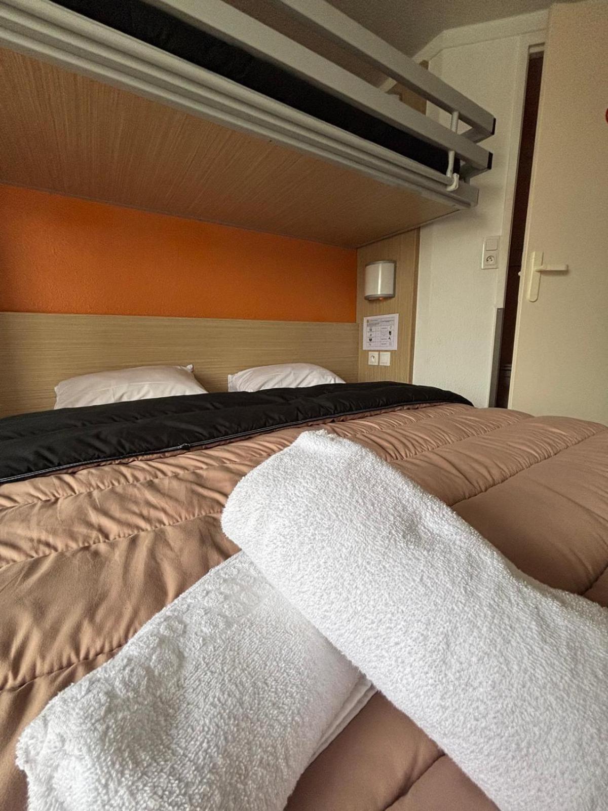 Classic Hotel - Fontenay Tresigny Bagian luar foto
