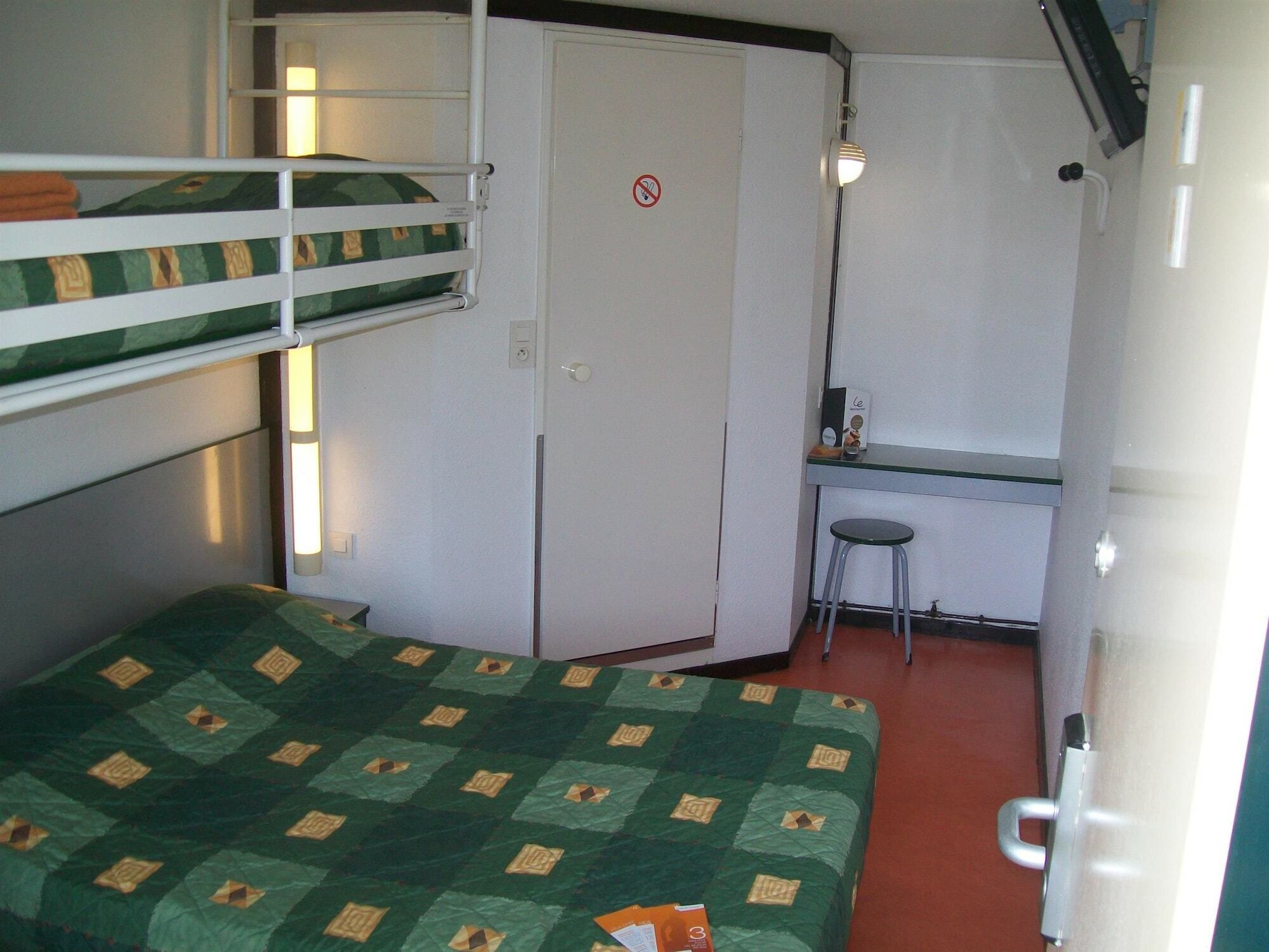 Classic Hotel - Fontenay Tresigny Bagian luar foto