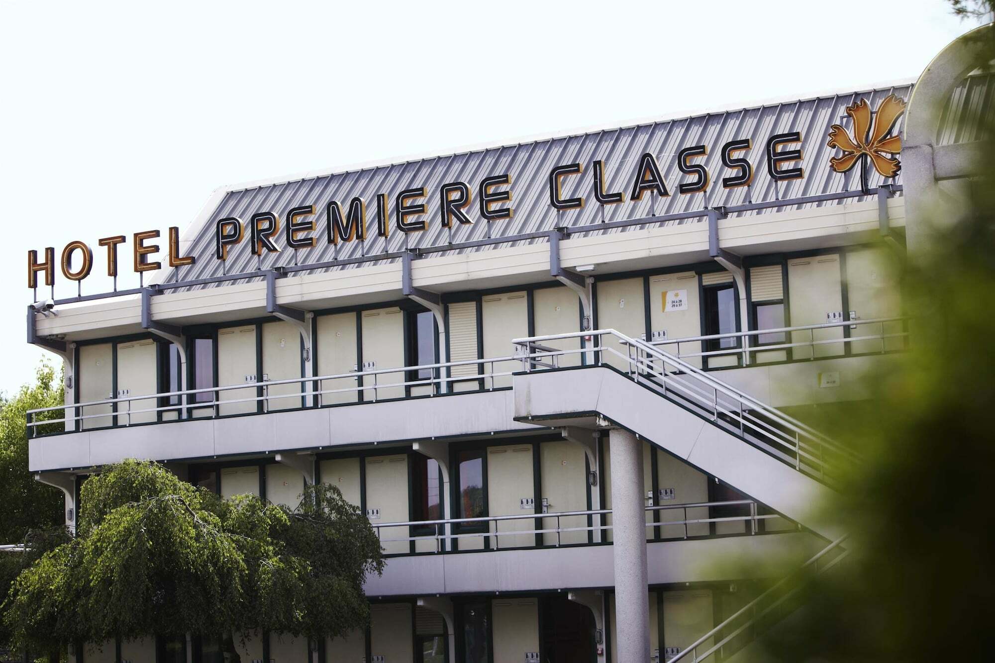 Classic Hotel - Fontenay Tresigny Bagian luar foto
