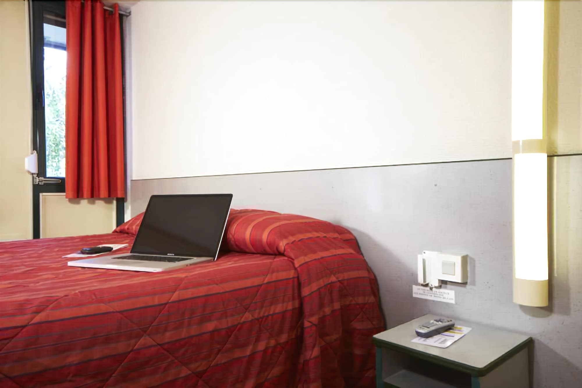 Classic Hotel - Fontenay Tresigny Bagian luar foto